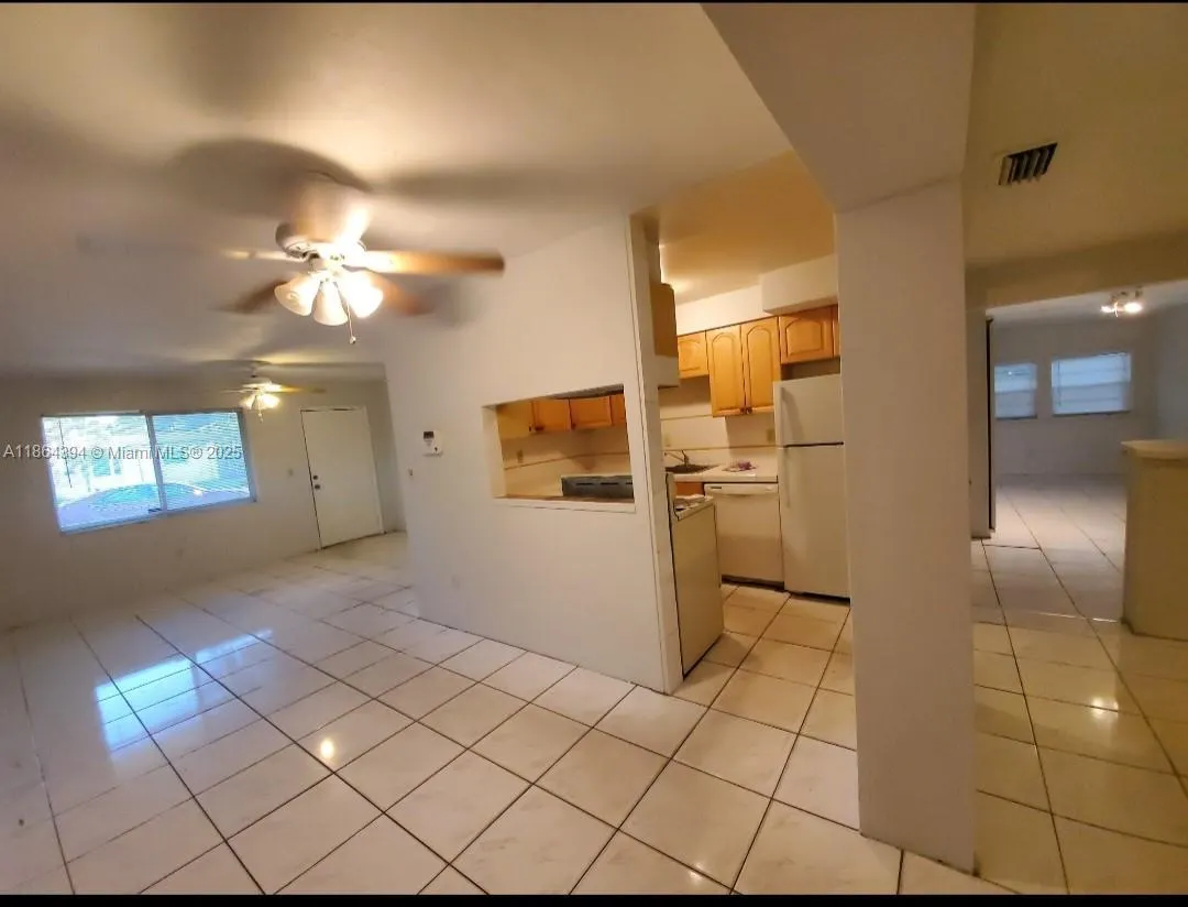 502 N 70th Way