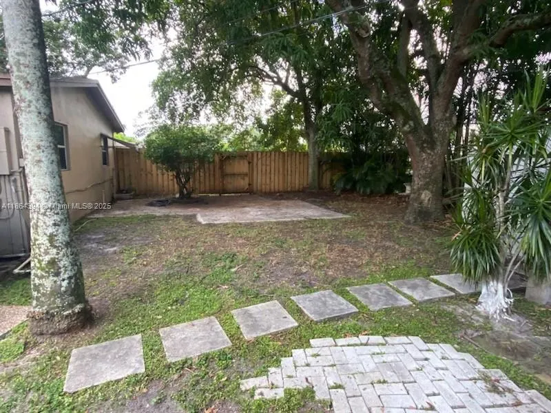 502 N 70th Way