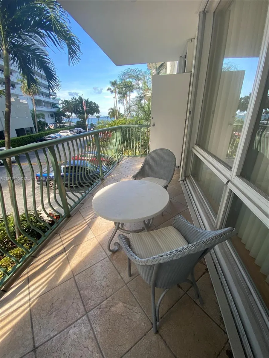 1408 SE Brickell Bay Dr, #216