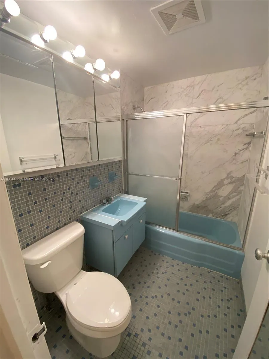 1408 SE Brickell Bay Dr, #216