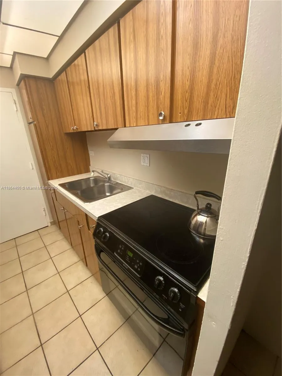 1408 SE Brickell Bay Dr, #216