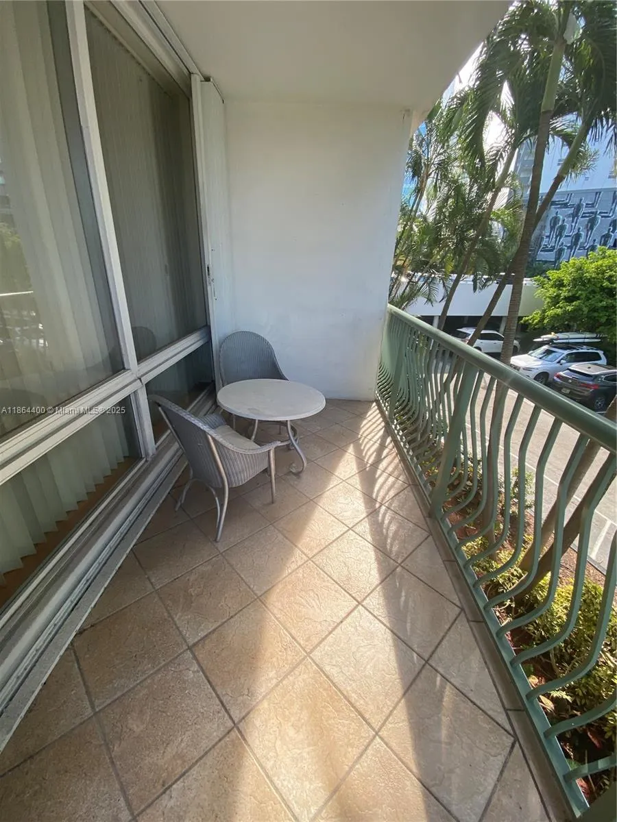 1408 SE Brickell Bay Dr, #216