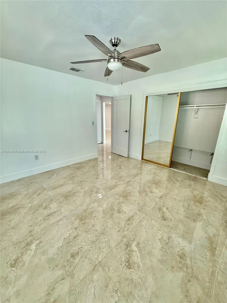 590 E 52nd St, #590