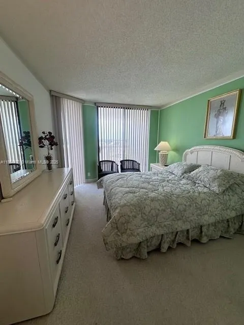 1000 W Island Blvd, #1511