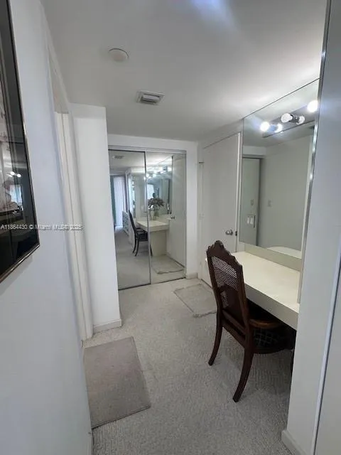 1000 W Island Blvd, #1511