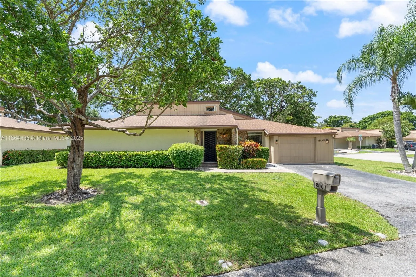 8001 Royal Palm Cir, #57