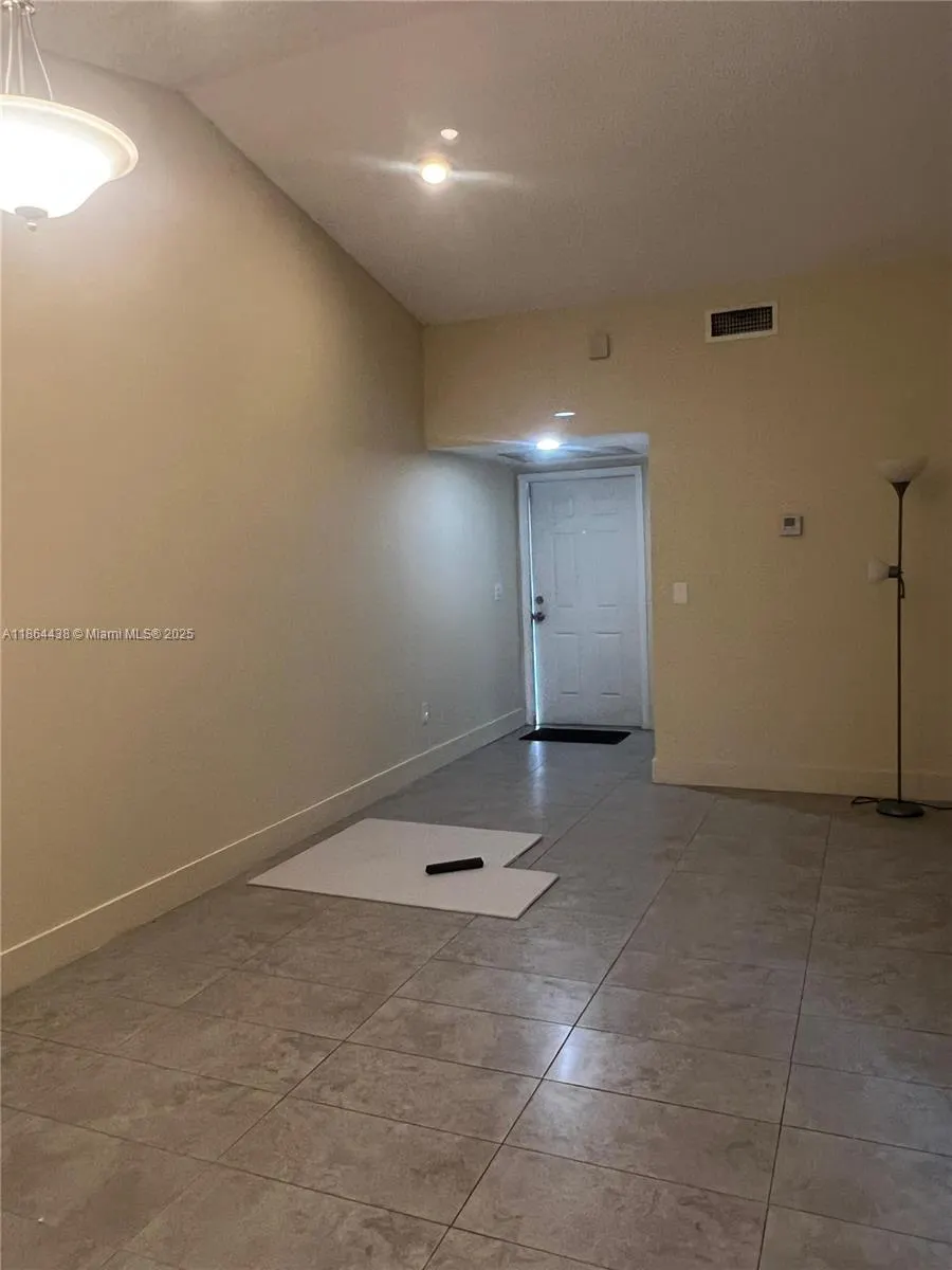 805 N Franklin Ave, #805D