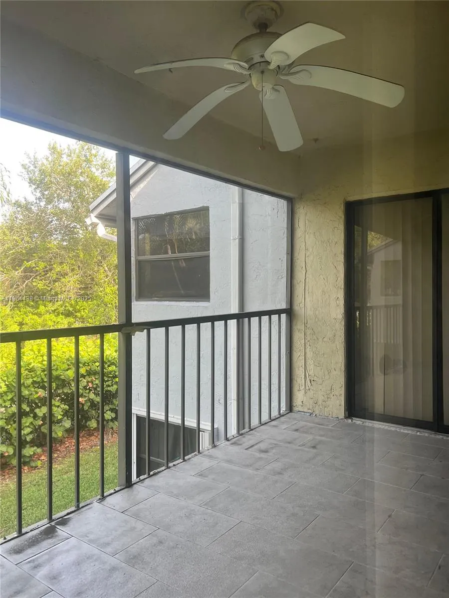 805 N Franklin Ave, #805D