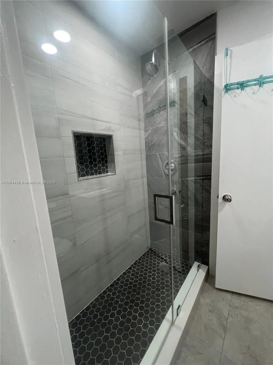 805 N Franklin Ave, #805D