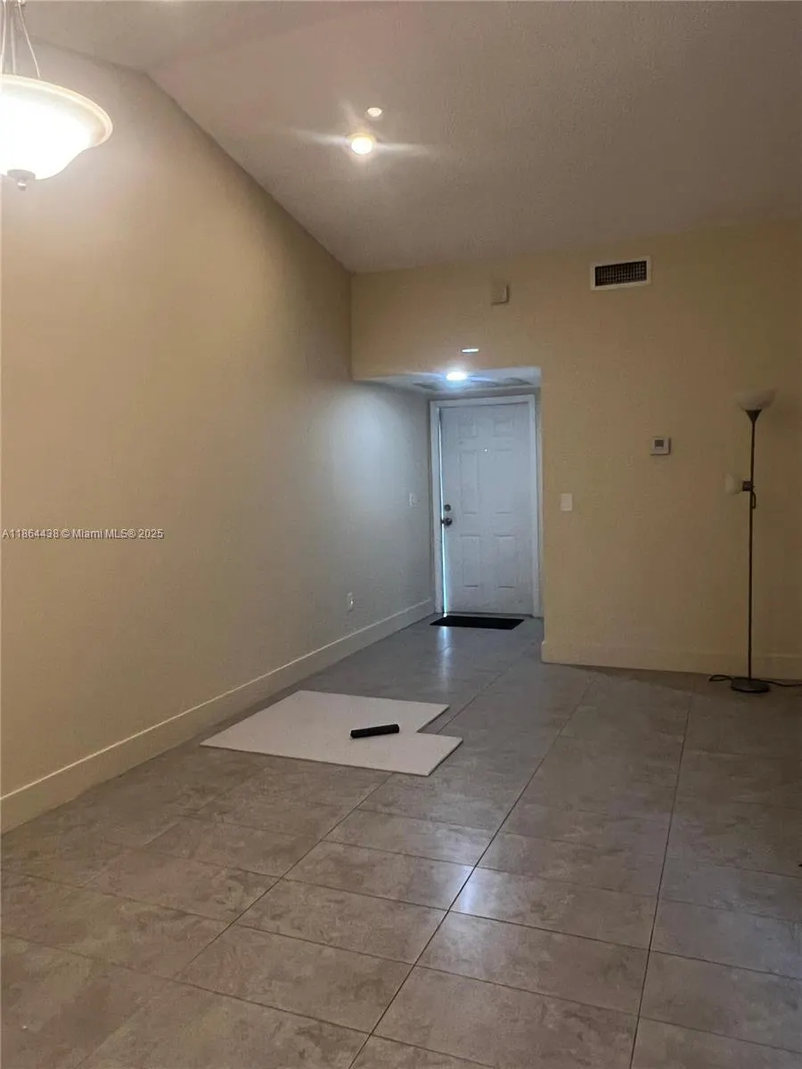 805 N Franklin Ave, #805D