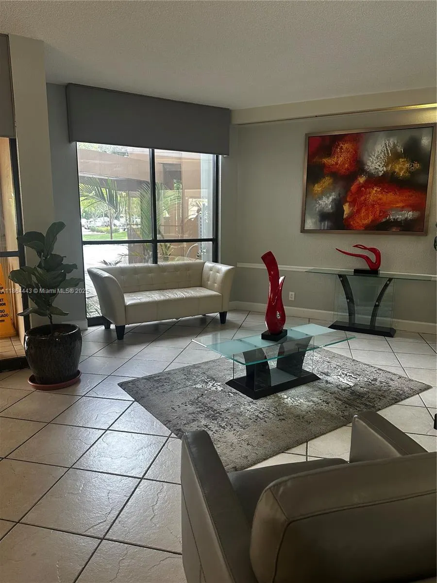 1000 Saint Charles Pl, #413