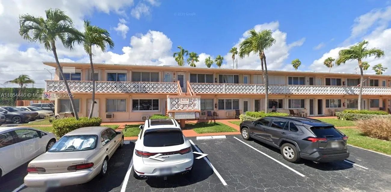920 SW 11th Ave, #9D