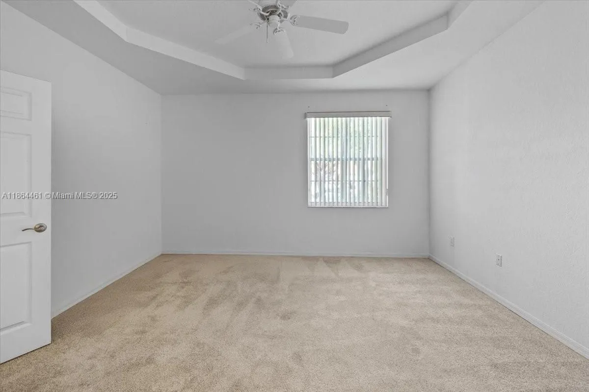 2420 E Aragon Blvd, #3