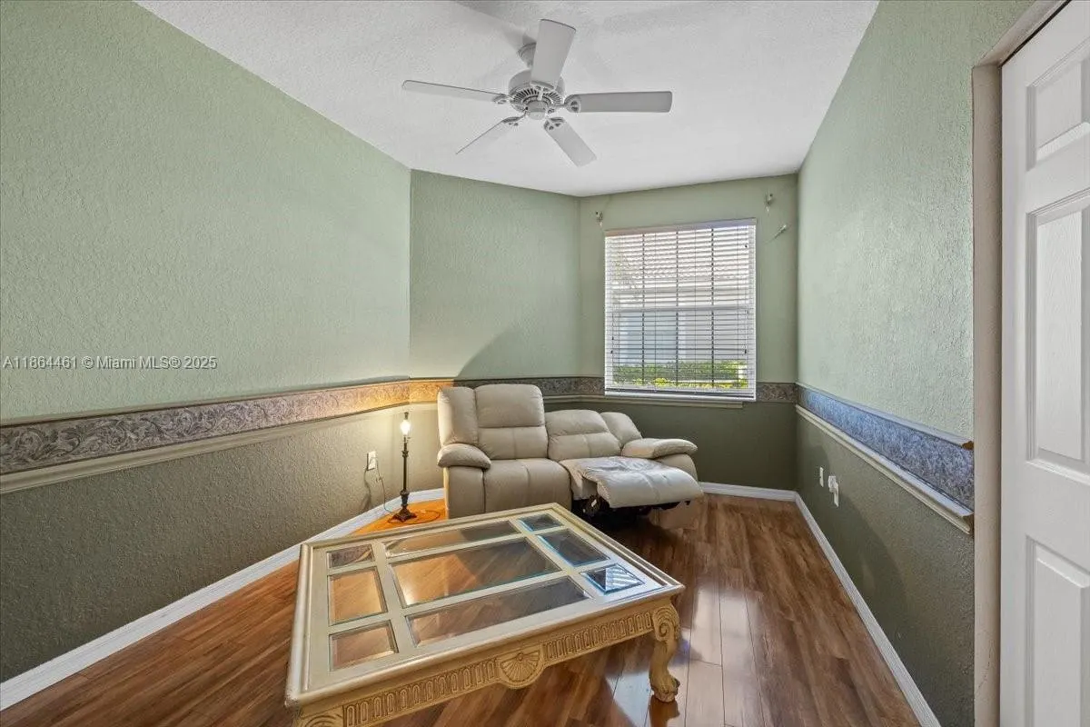 2420 E Aragon Blvd, #3
