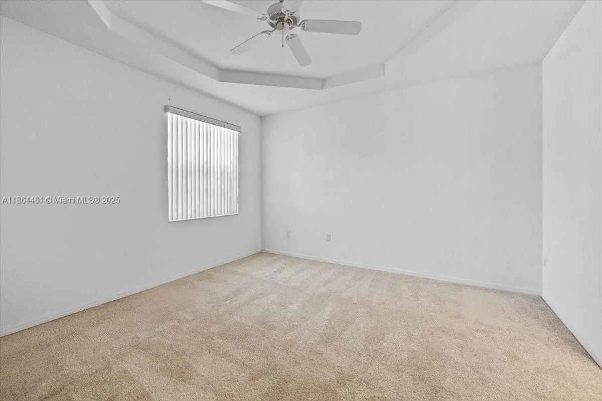 2420 E Aragon Blvd, #3