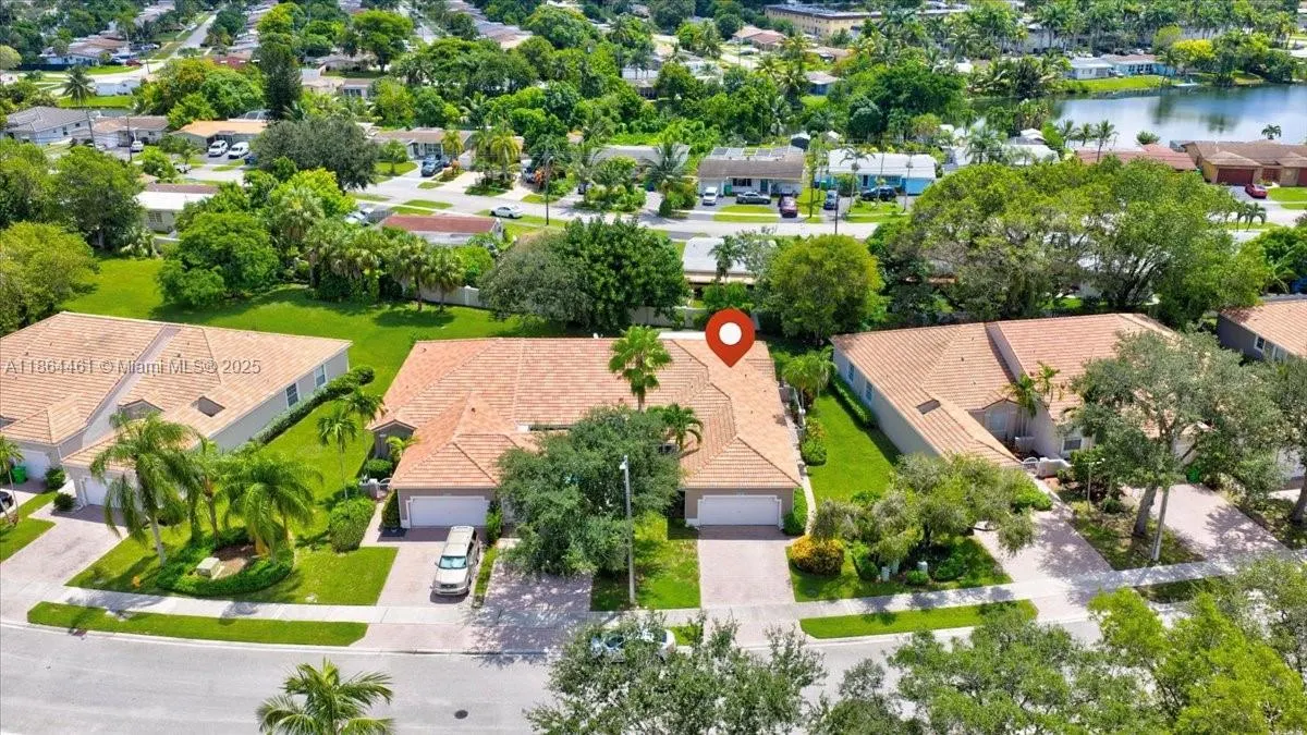 2420 E Aragon Blvd, #3