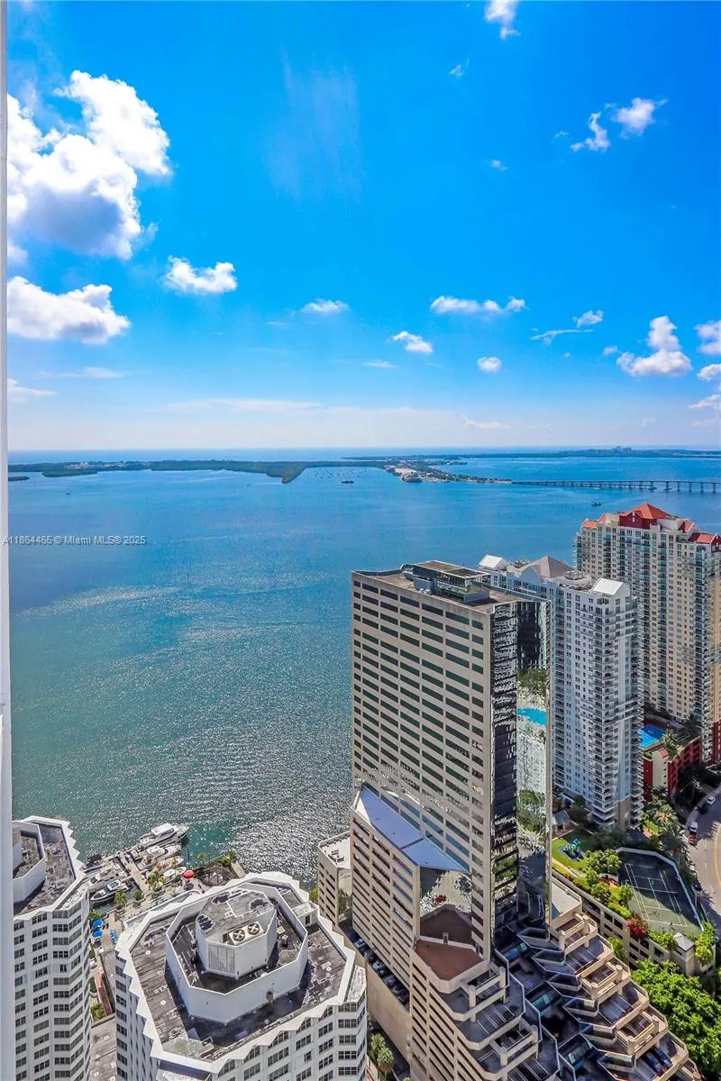 950 Brickell Bay Dr, #4905