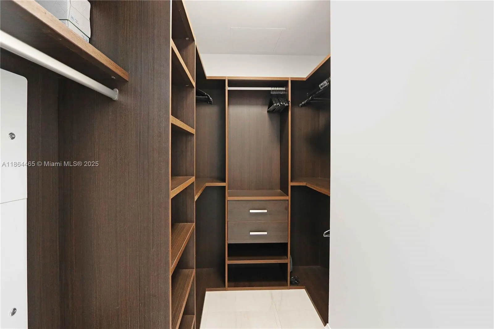 950 Brickell Bay Dr, #4905