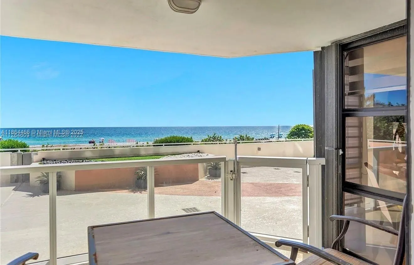 6423 E Collins Ave, #206