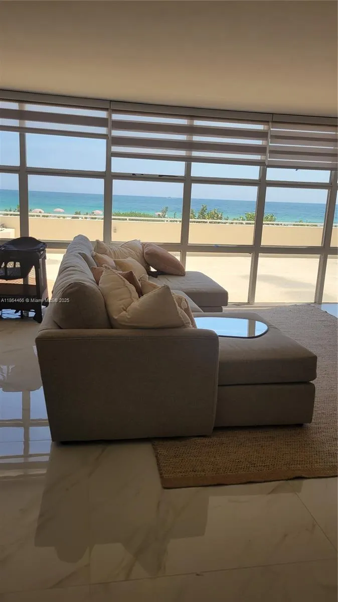 6423 E Collins Ave, #206