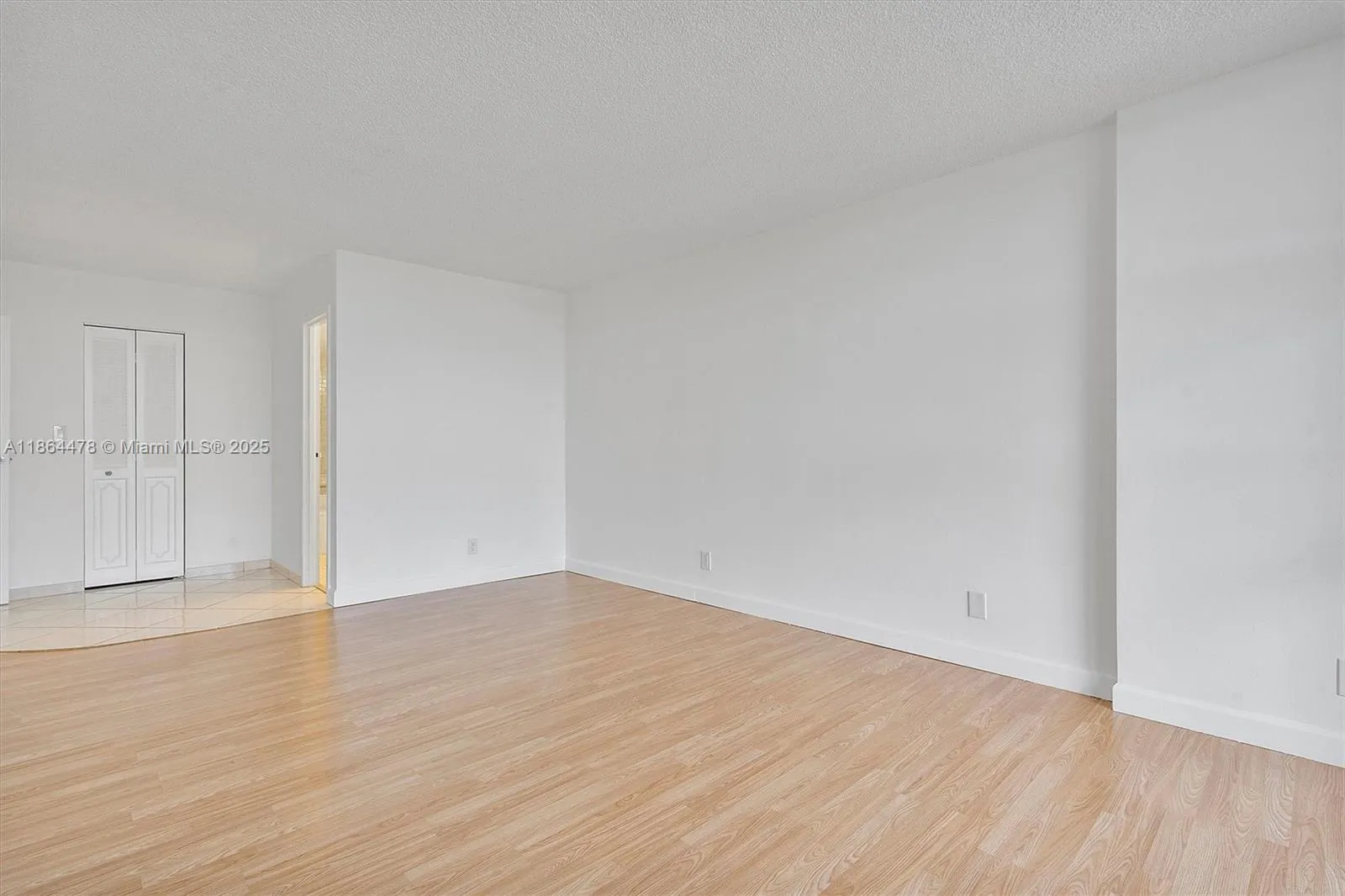 600 Parkview Dr, #525