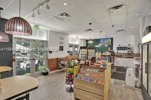 19390 Collins Ave, #320