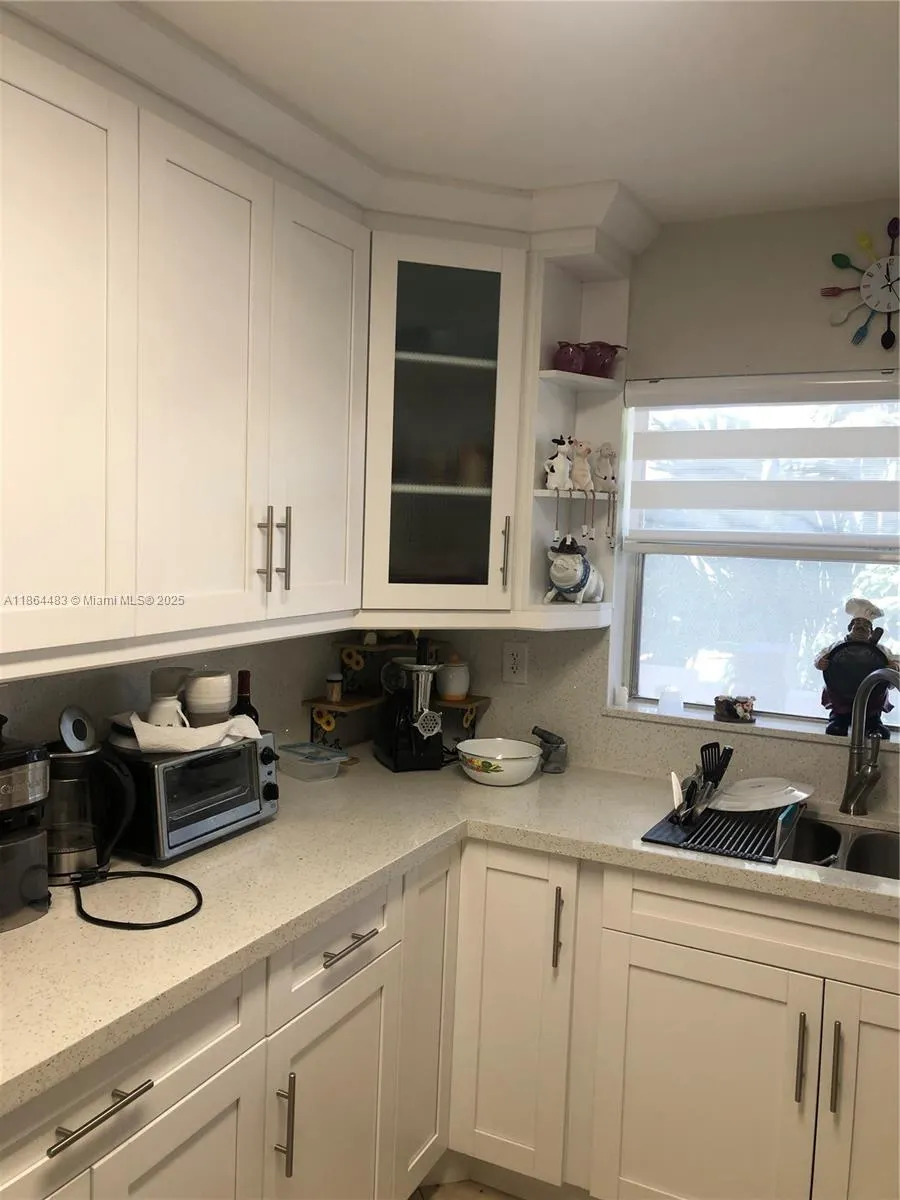 9561 Sunrise Lakes Blvd, #306