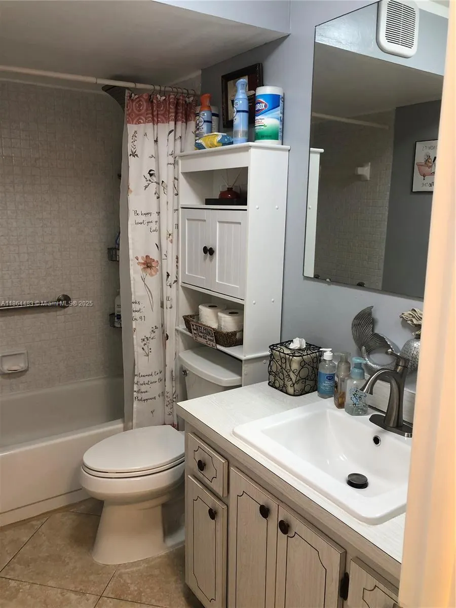 9561 Sunrise Lakes Blvd, #306