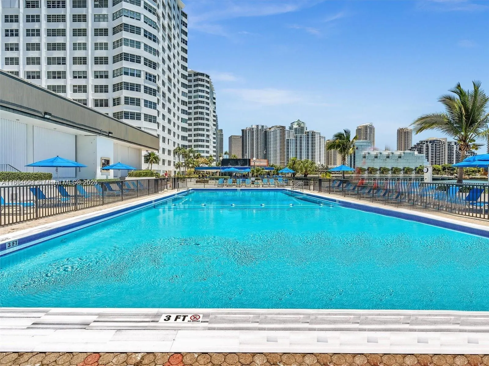 999 Brickell Bay Dr, #303