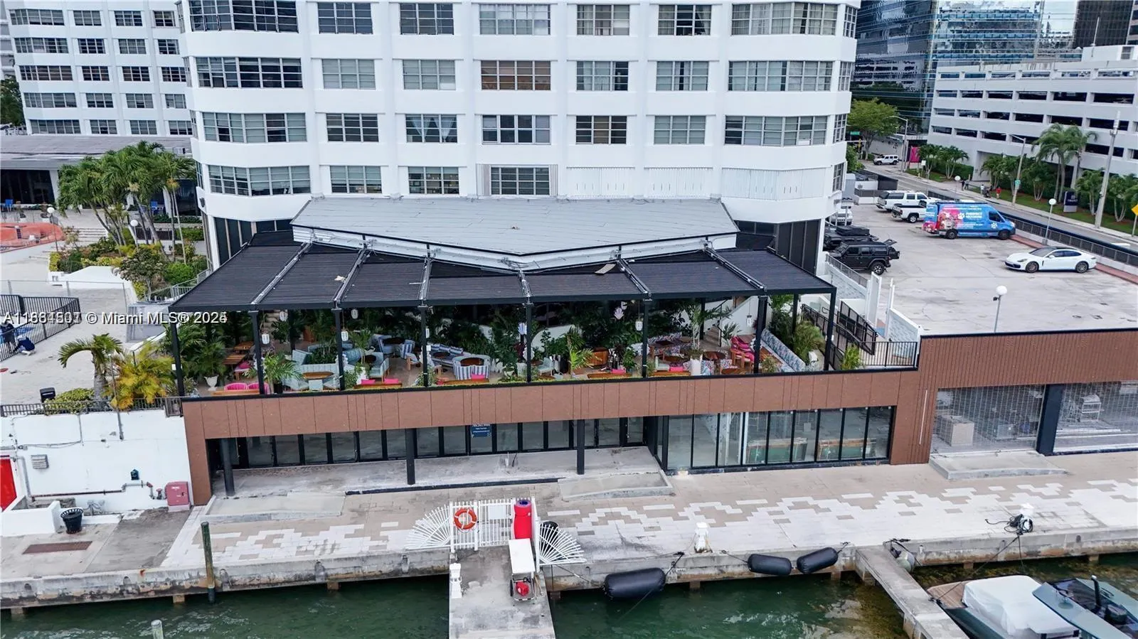 999 Brickell Bay Dr, #303