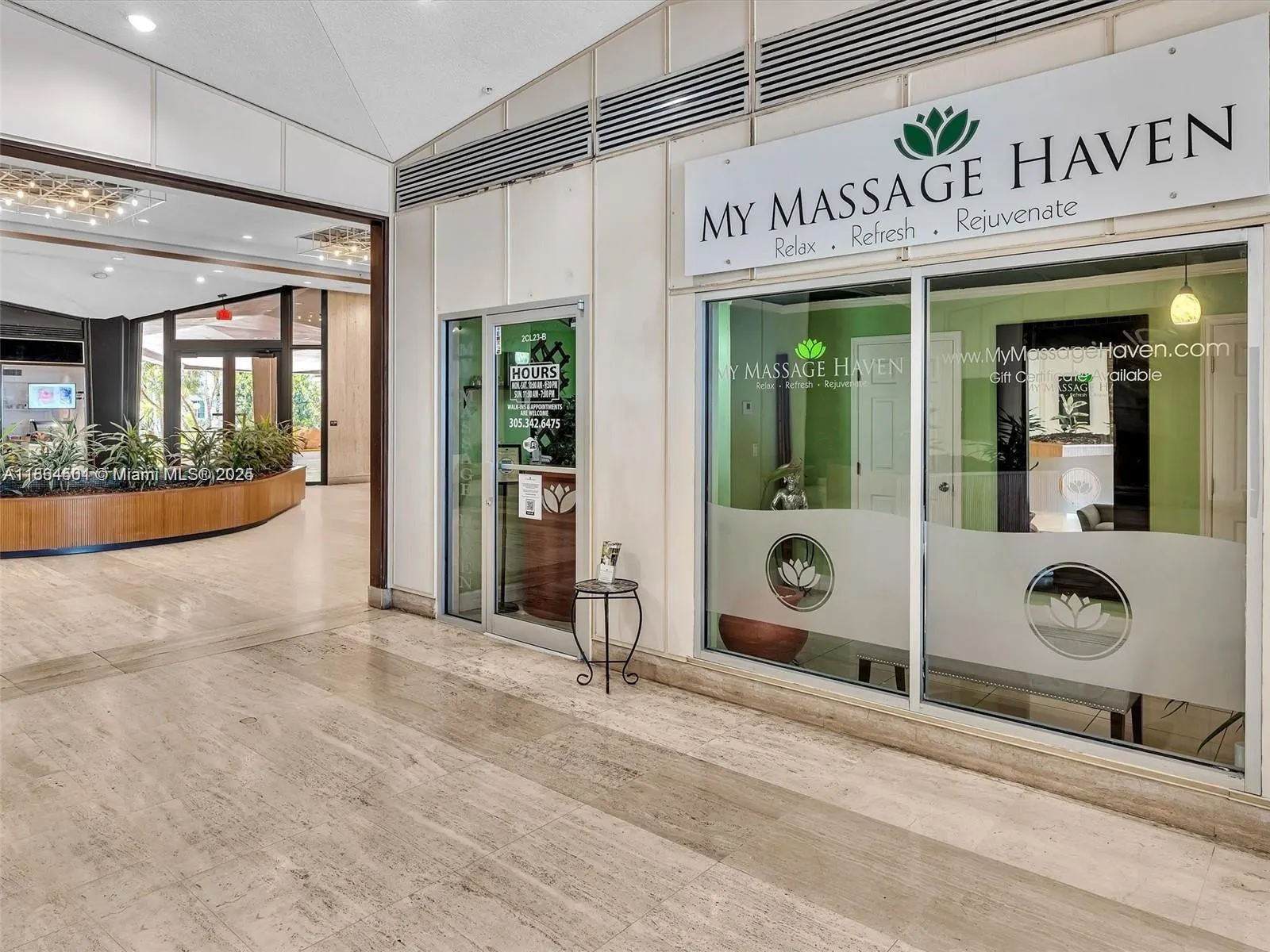 999 Brickell Bay Dr, #303