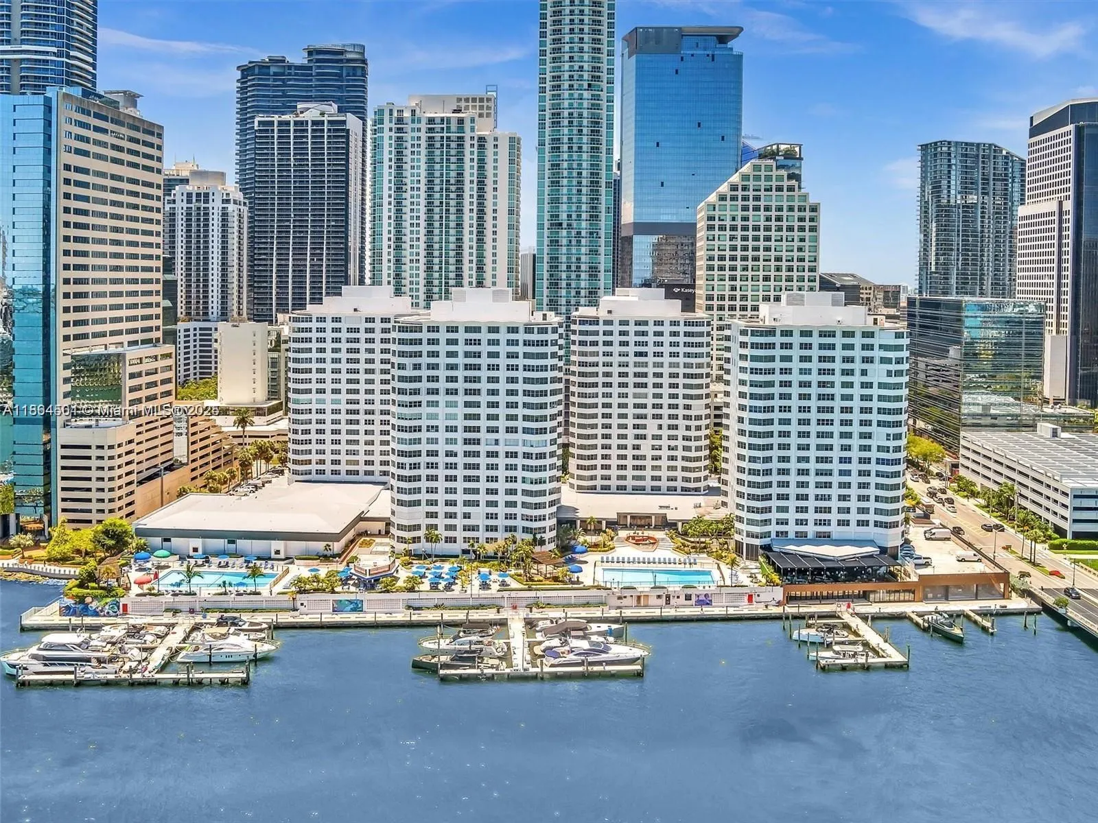 999 Brickell Bay Dr, #303