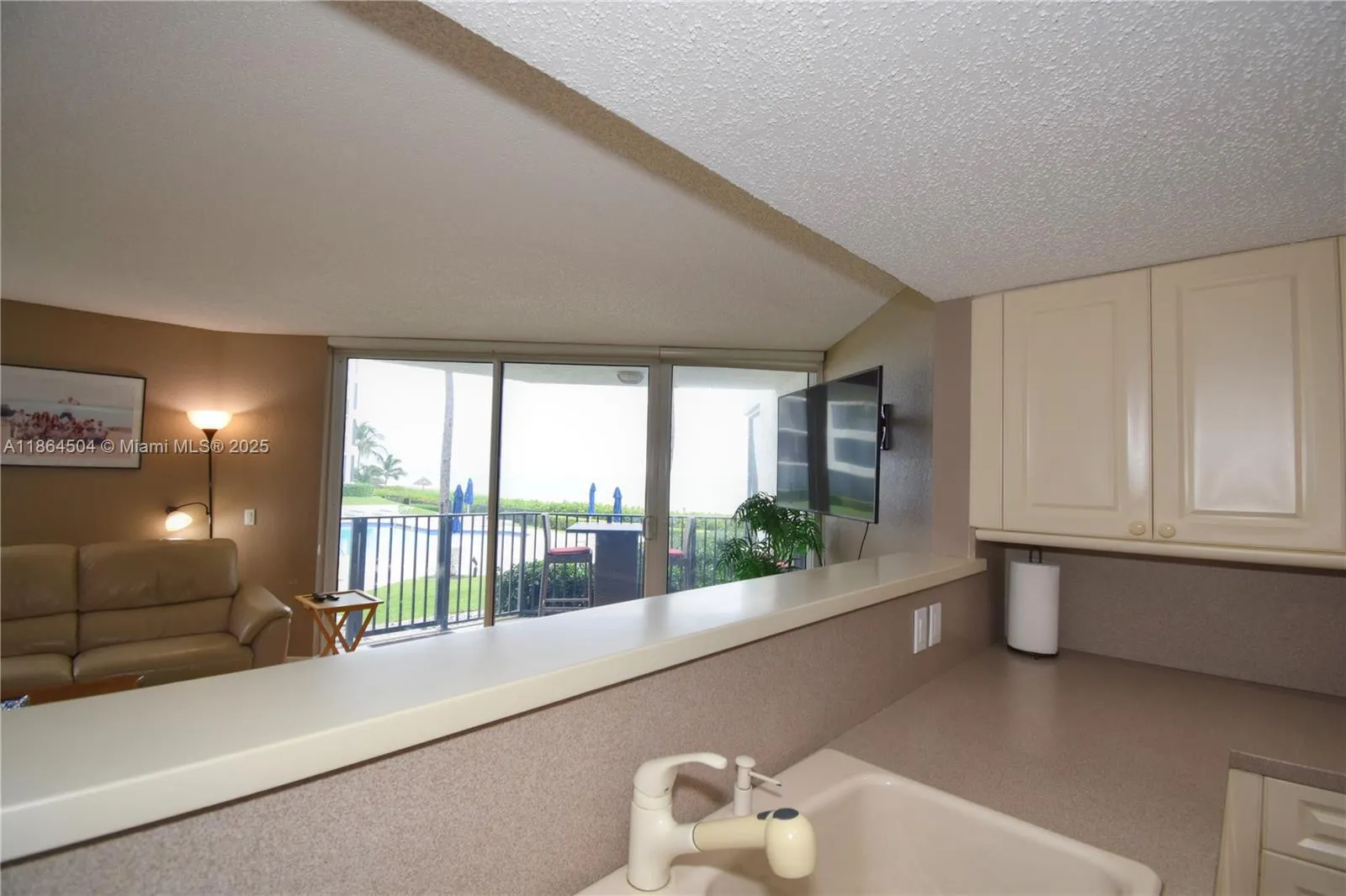 2575 S Ocean Blvd, #105S