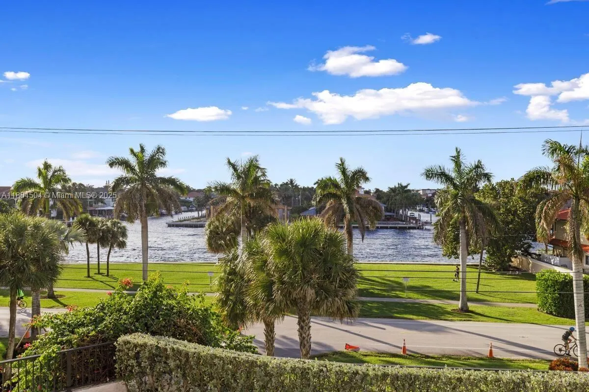 2575 S Ocean Blvd, #105S