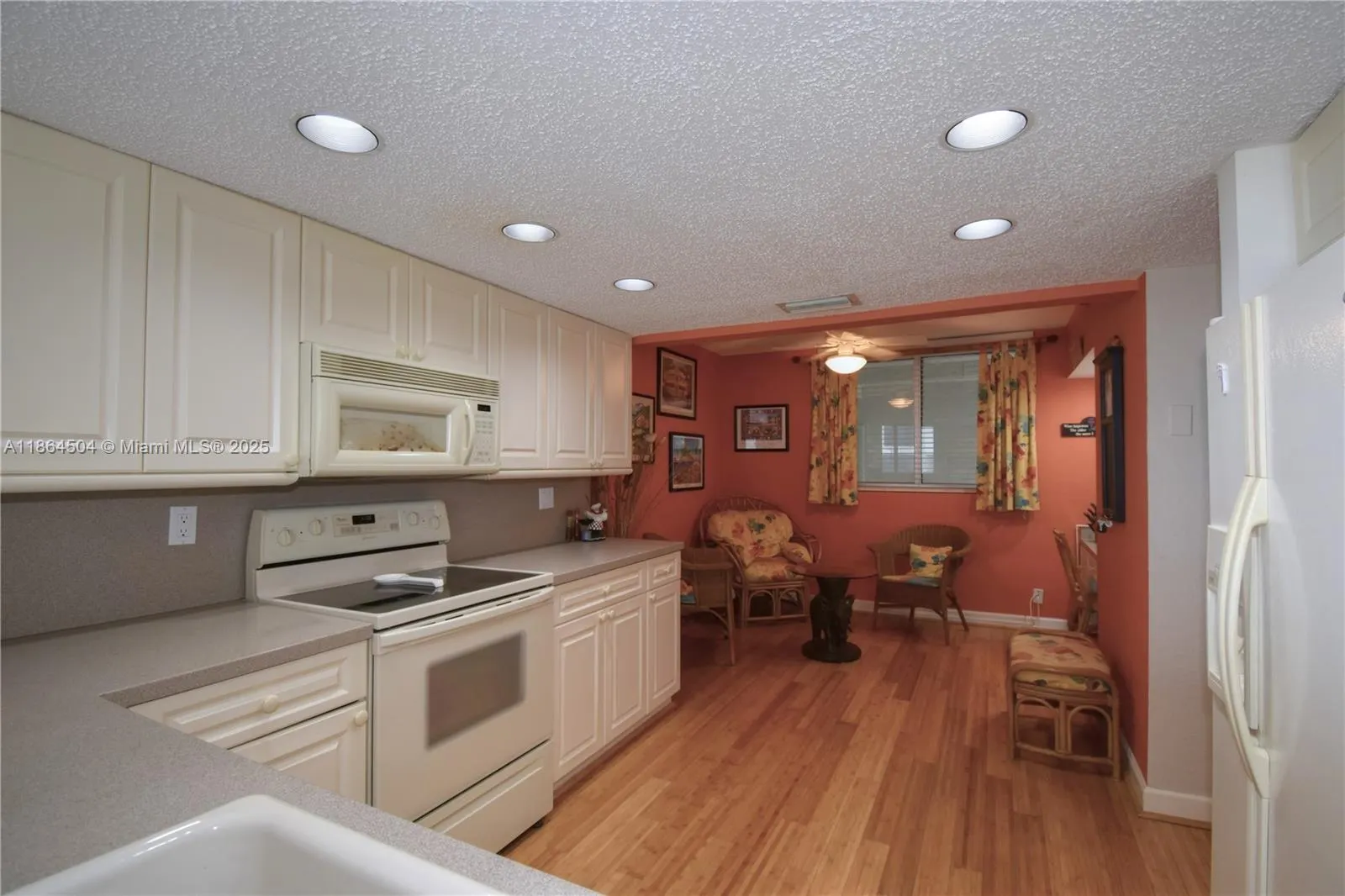 2575 S Ocean Blvd, #105S