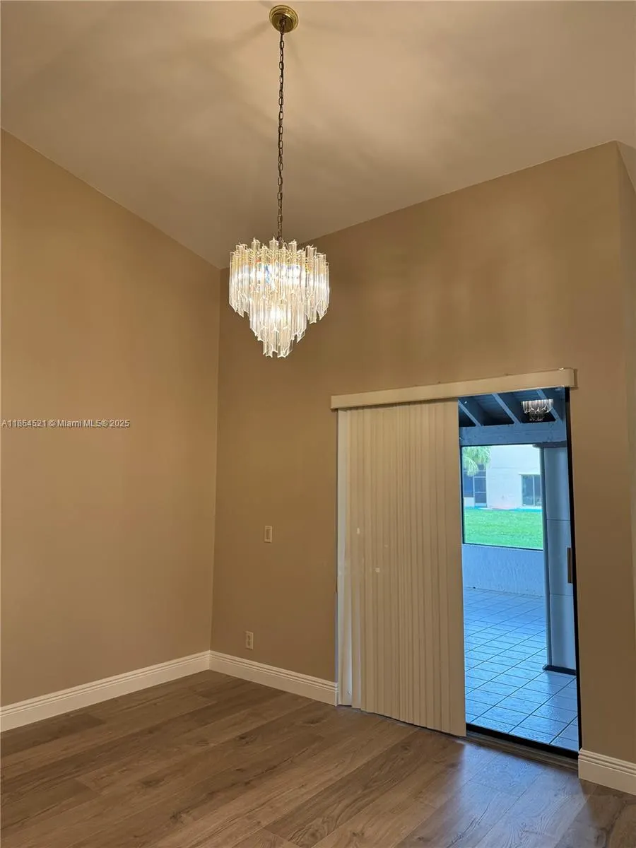 2208 Charleston, #2208