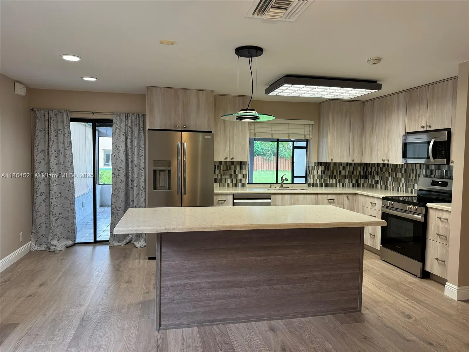 2208 Charleston, #2208