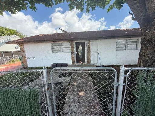 3091 NW 30th St, #B