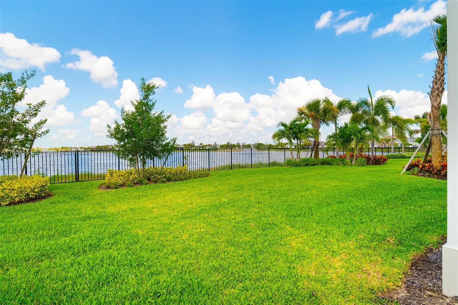 10444 Northbrook Cir