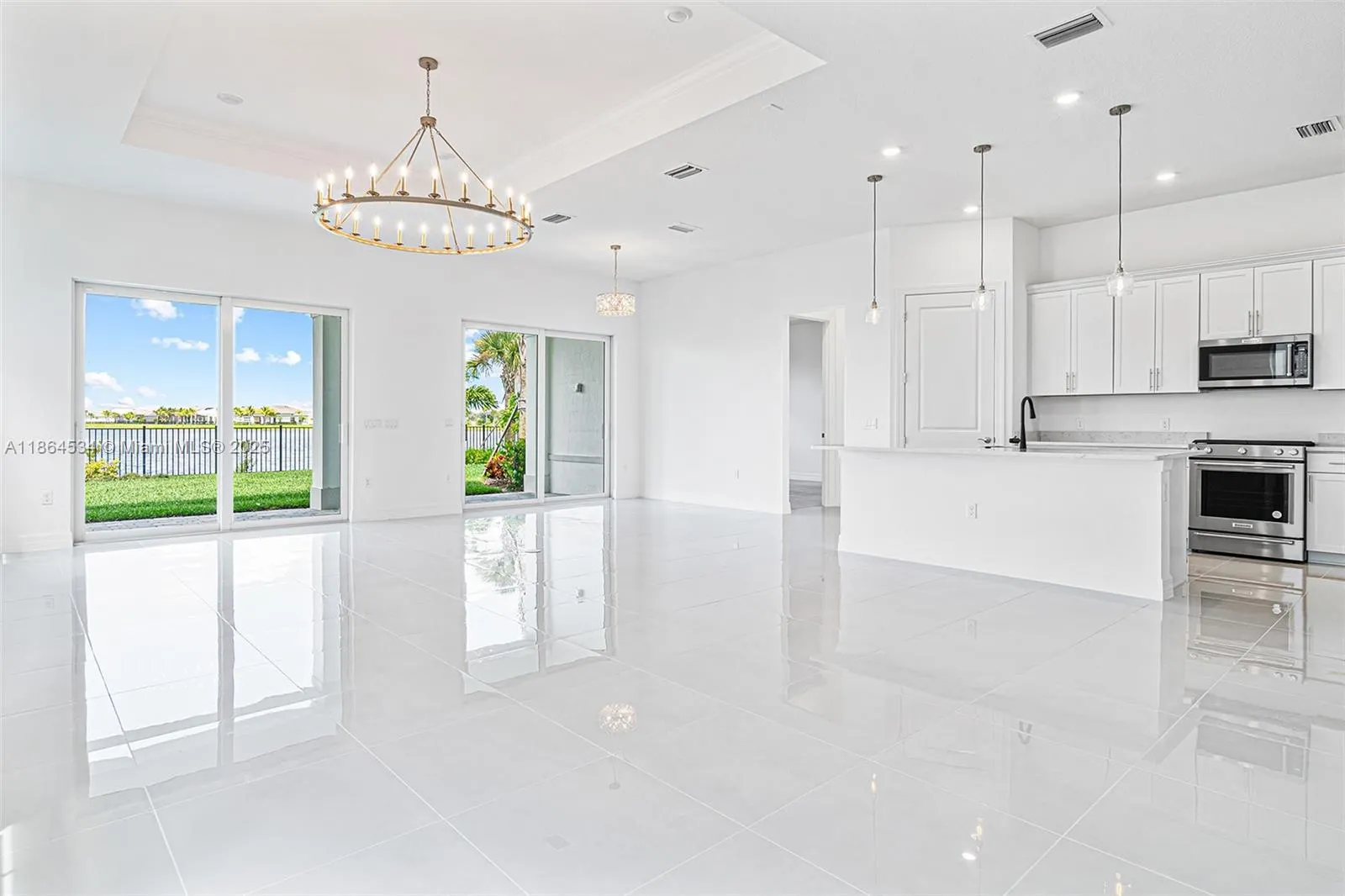 10444 Northbrook Cir