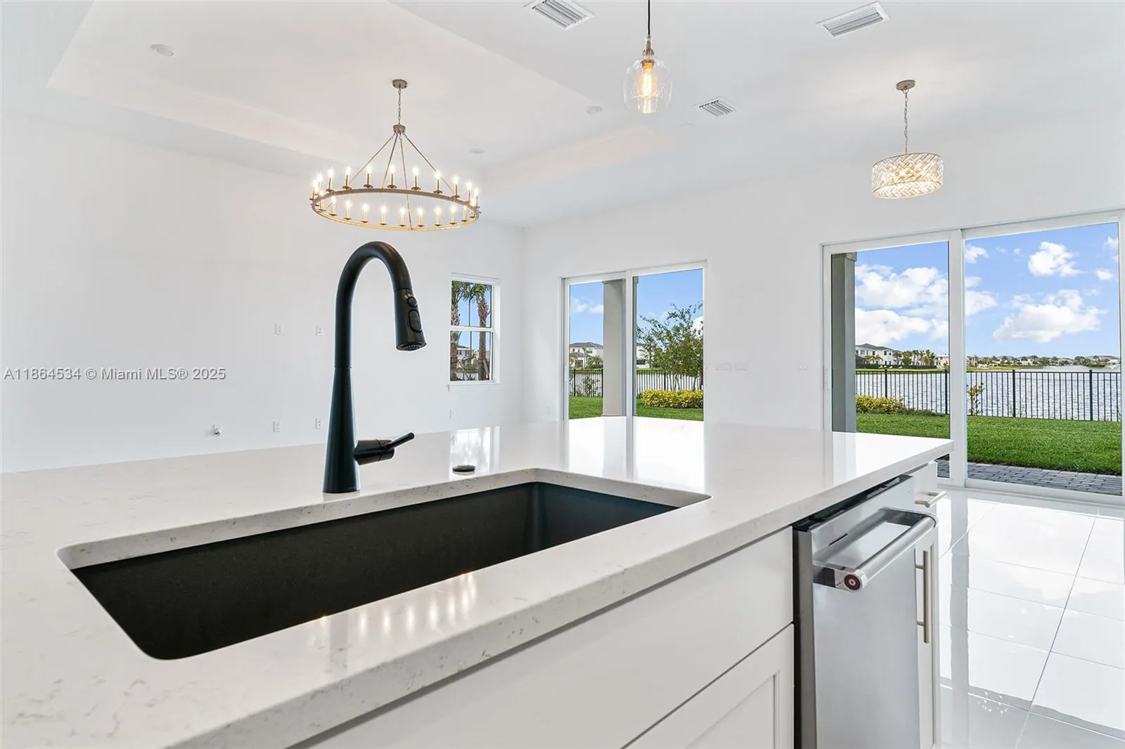 10444 Northbrook Cir