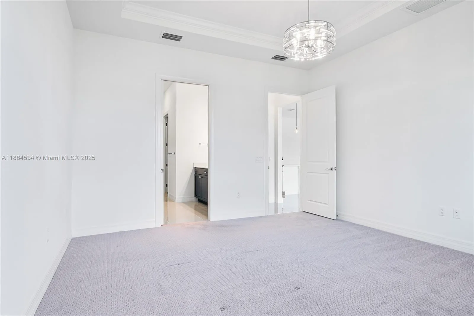 10444 Northbrook Cir