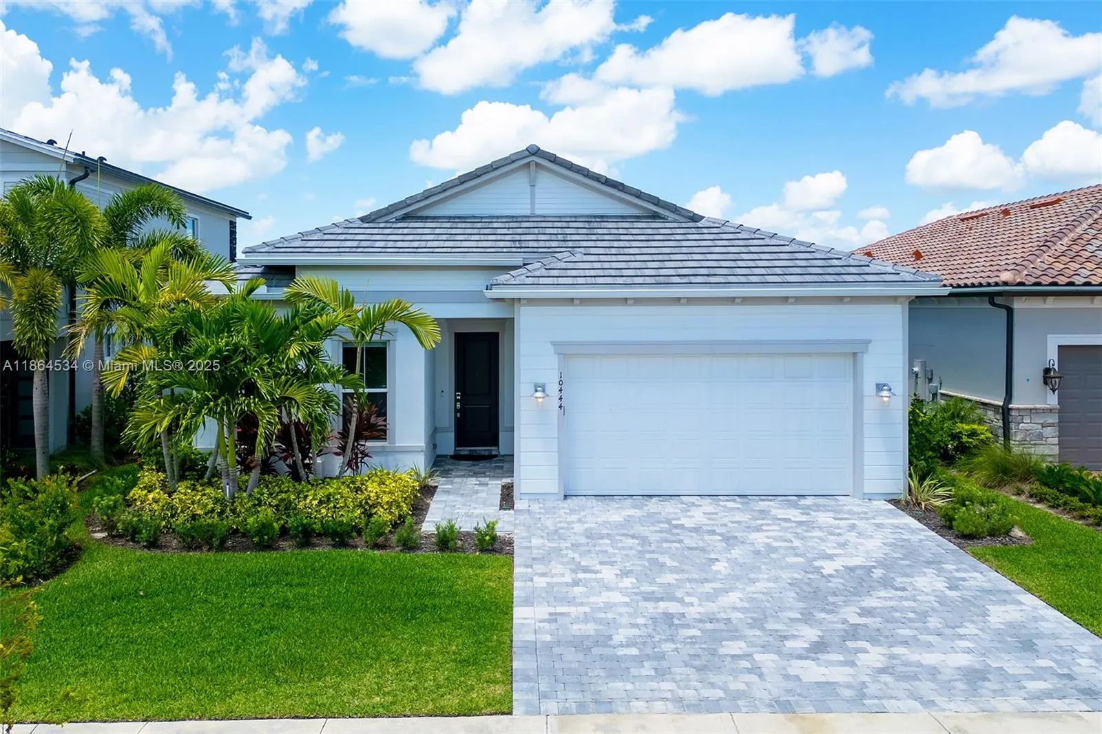 10444 Northbrook Cir