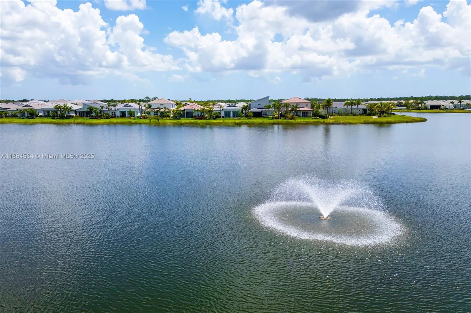 10444 Northbrook Cir