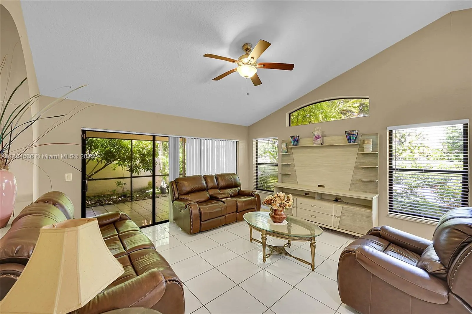 10261 S Lexington Lakes Blvd S