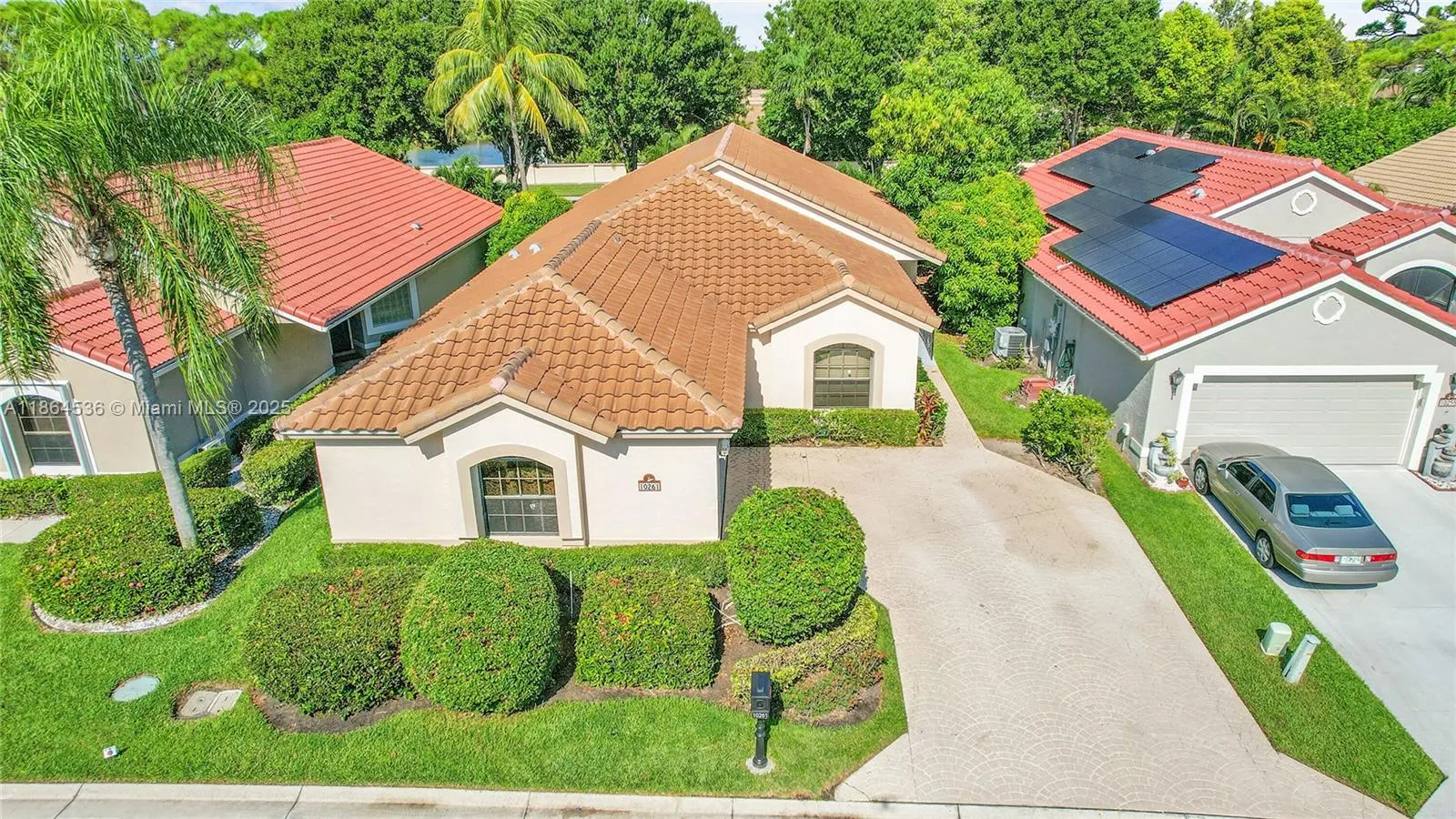 10261 S Lexington Lakes Blvd S
