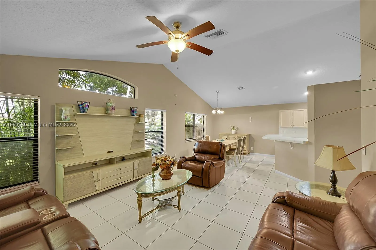 10261 S Lexington Lakes Blvd S