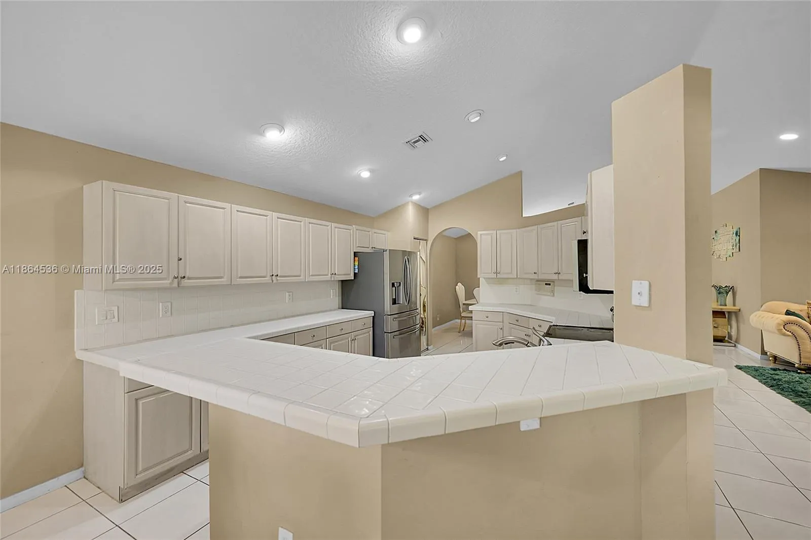 10261 S Lexington Lakes Blvd S