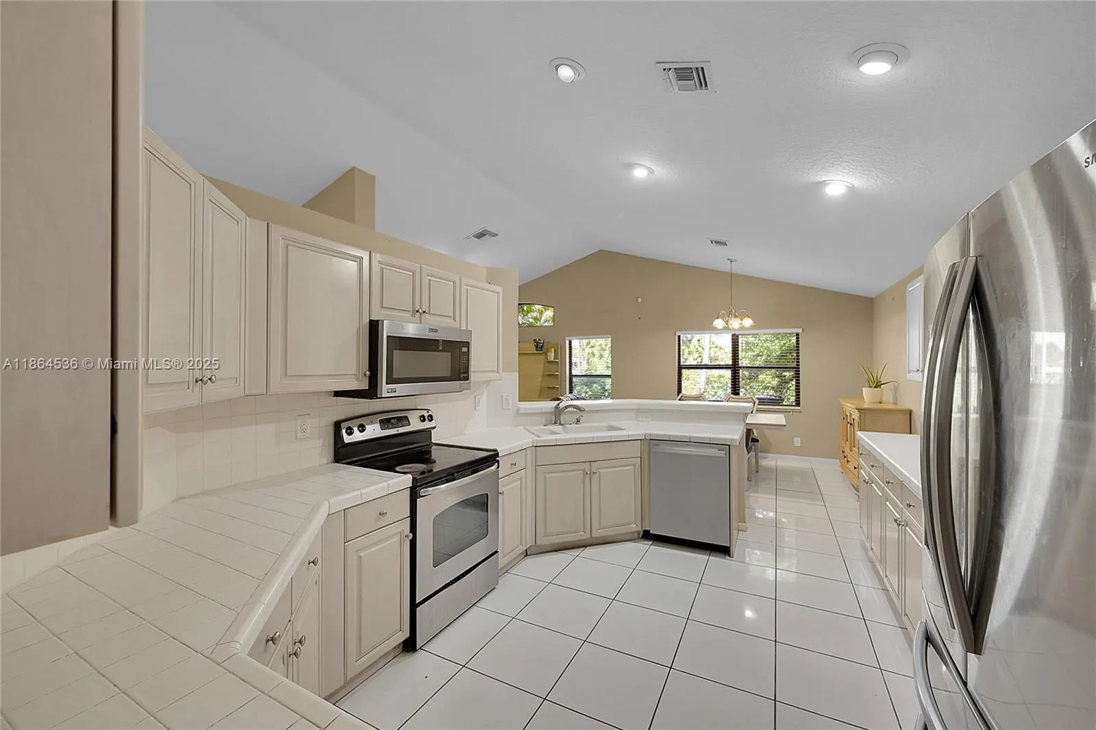 10261 S Lexington Lakes Blvd S