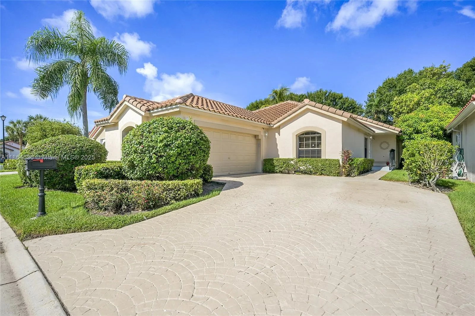 10261 S Lexington Lakes Blvd S